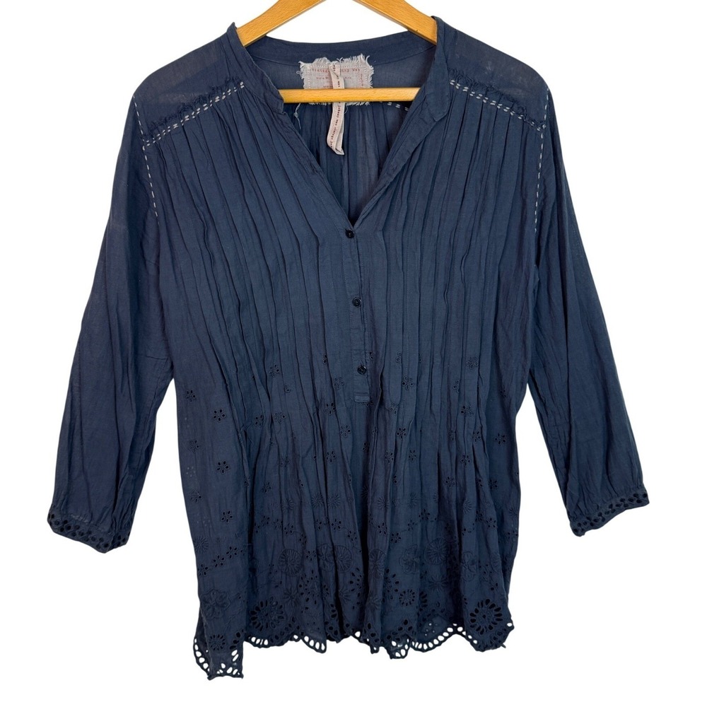 Johnny Was Vintage Dark Blue Eyelet Embroidered Pintuck Tunic Top Womens Small